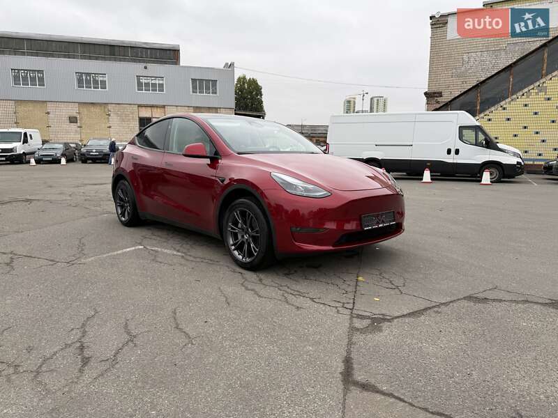 Позашляховик / Кросовер Tesla Model Y 2024 в Києві фото 38 Позашляховик / Кросовер Tesla Model Y 2024 в Києві
