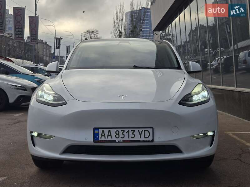 Внедорожник / Кроссовер Tesla Model Y 2022 в Киеве