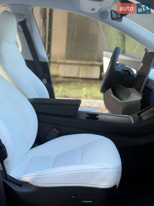 Позашляховик / Кросовер Tesla Model Y 2021 в Харкові фото 26 Позашляховик / Кросовер Tesla Model Y 2021 в Харкові