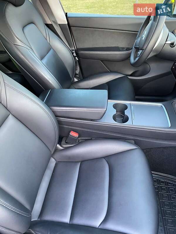 Внедорожник / Кроссовер Tesla Model Y 2021 в Днепре фото 6 Внедорожник / Кроссовер Tesla Model Y 2021 в Днепре