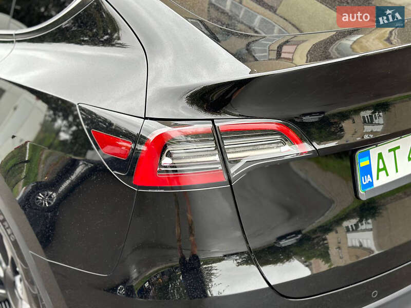 Позашляховик / Кросовер Tesla Model Y 2021 в Коломиї