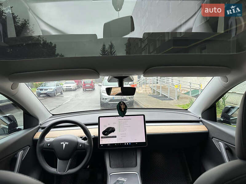 Позашляховик / Кросовер Tesla Model Y 2021 в Коломиї