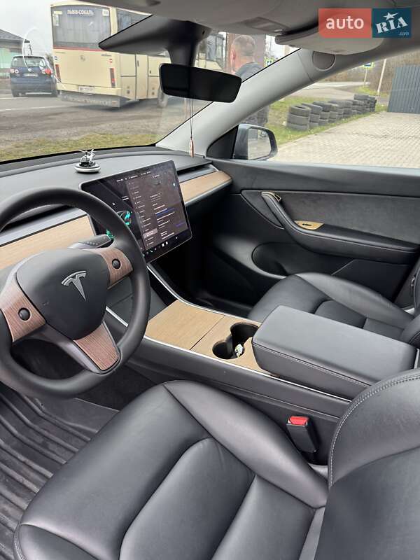 Позашляховик / Кросовер Tesla Model Y 2020 в Львові фото 5 Позашляховик / Кросовер Tesla Model Y 2020 в Львові