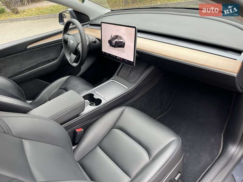 Позашляховик / Кросовер Tesla Model Y 2023 в Тернополі