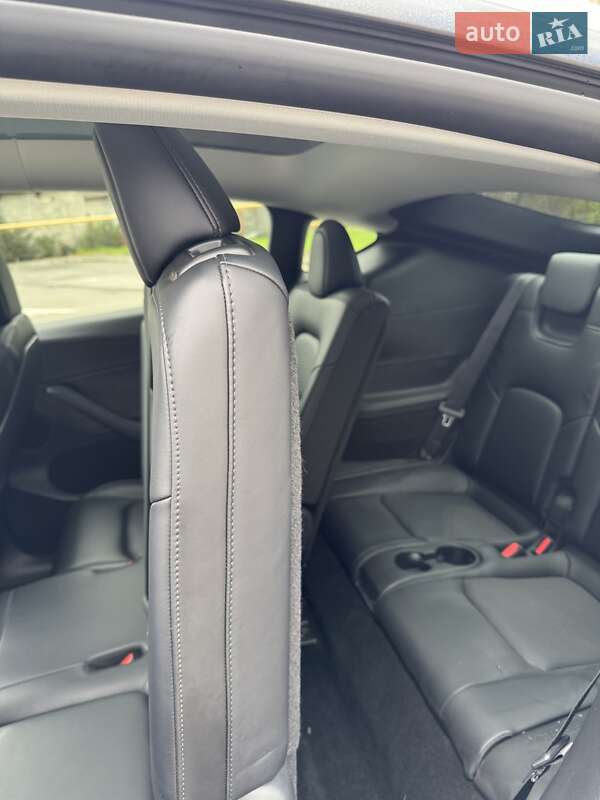 Позашляховик / Кросовер Tesla Model Y 2022 в Івано-Франківську