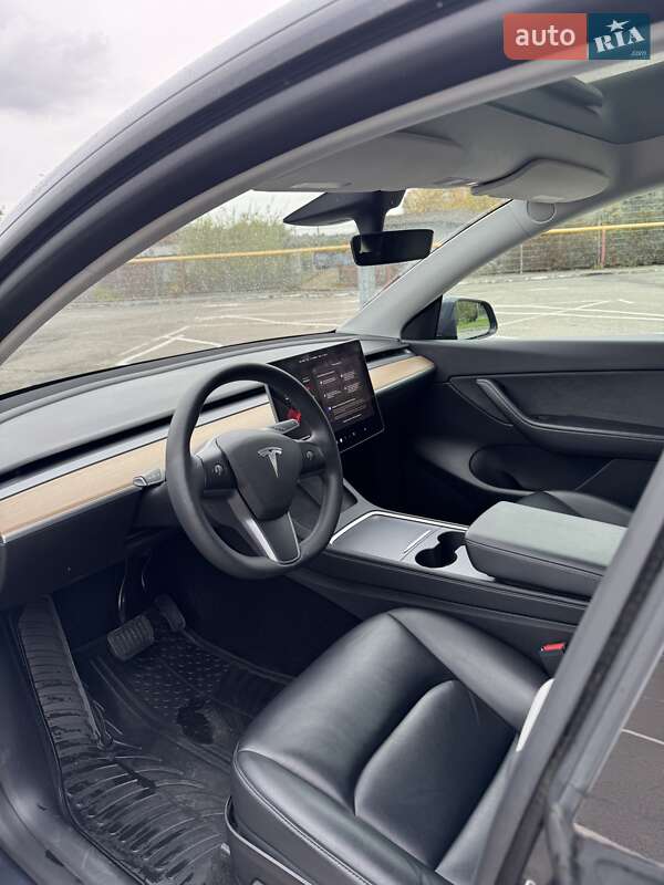 Позашляховик / Кросовер Tesla Model Y 2022 в Івано-Франківську