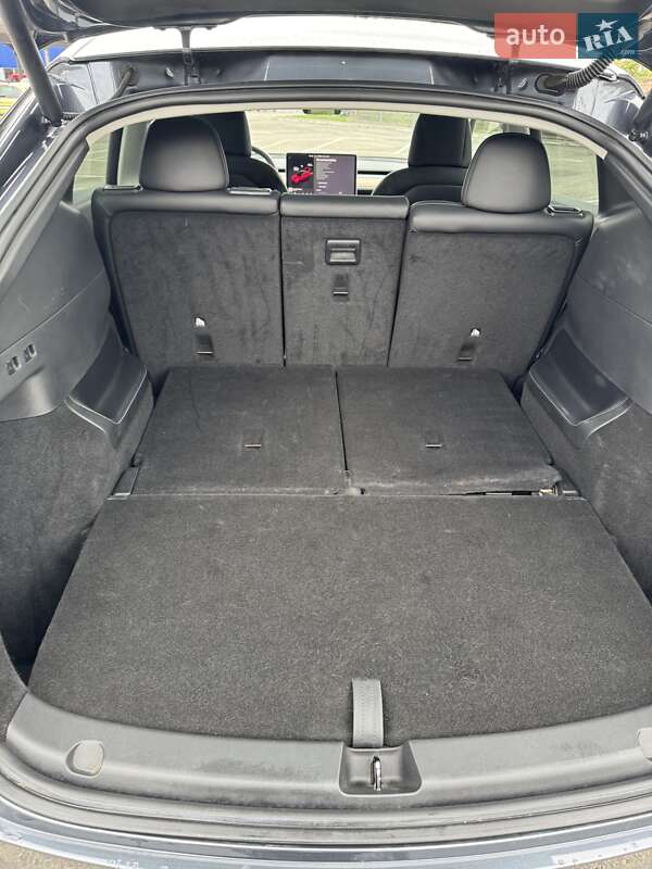 Позашляховик / Кросовер Tesla Model Y 2022 в Івано-Франківську