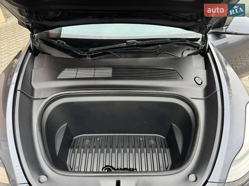 Внедорожник / Кроссовер Tesla Model Y 2020 в Луцке фото 37 Внедорожник / Кроссовер Tesla Model Y 2020 в Луцке