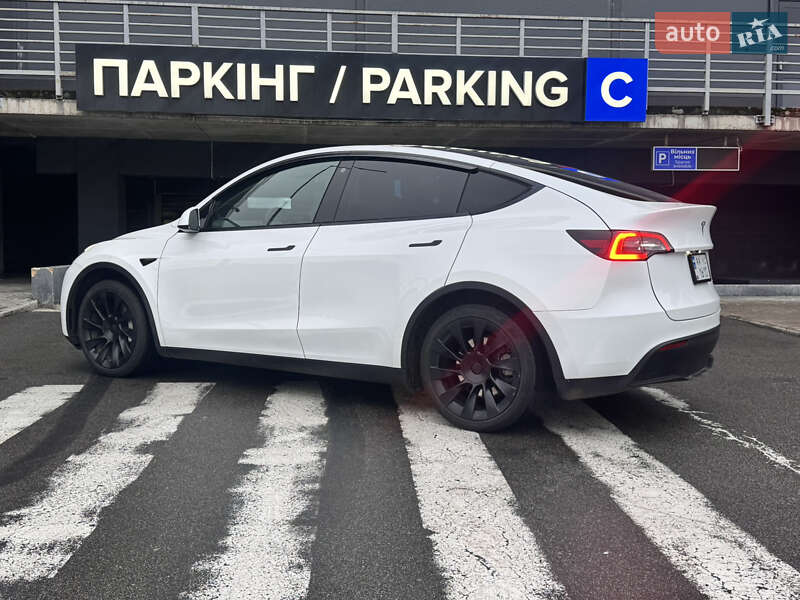 Внедорожник / Кроссовер Tesla Model Y 2023 в Киеве фото 8 Внедорожник / Кроссовер Tesla Model Y 2023 в Киеве