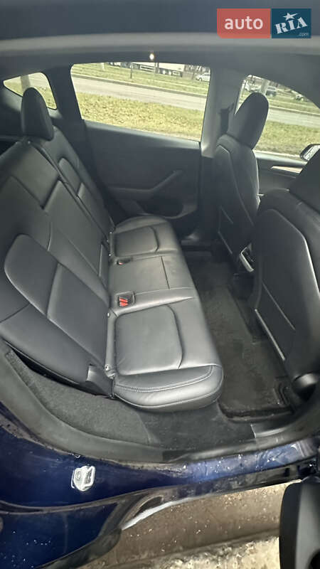 Внедорожник / Кроссовер Tesla Model Y 2023 в Львове