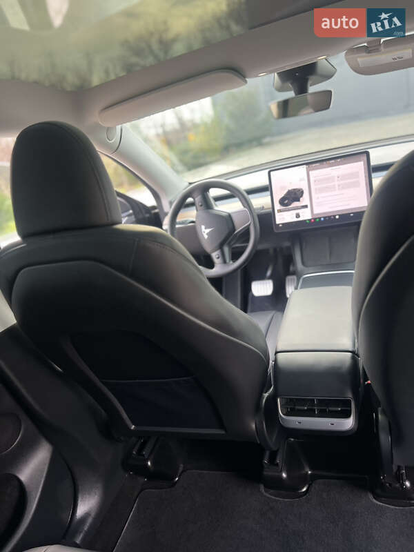 Внедорожник / Кроссовер Tesla Model Y 2023 в Тернополе фото 19 Внедорожник / Кроссовер Tesla Model Y 2023 в Тернополе