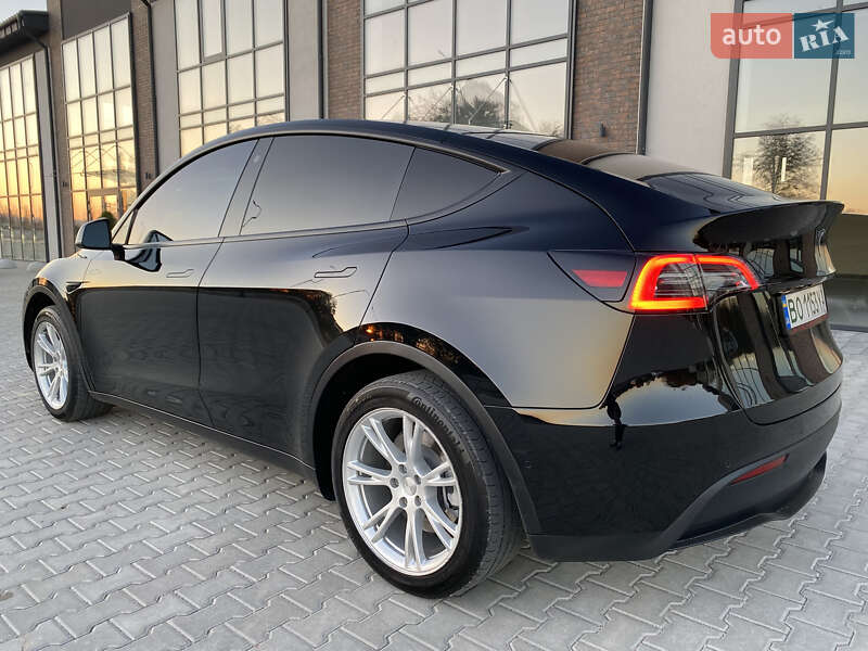 Внедорожник / Кроссовер Tesla Model Y 2021 в Тернополе