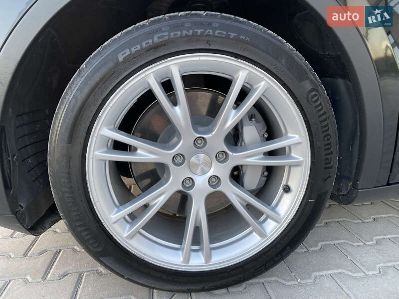 Внедорожник / Кроссовер Tesla Model Y 2021 в Тернополе