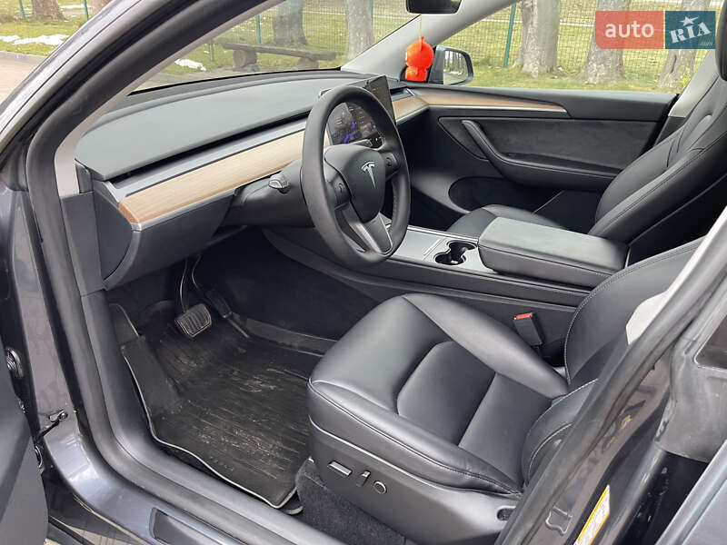 Позашляховик / Кросовер Tesla Model Y 2023 в Львові фото 17 Позашляховик / Кросовер Tesla Model Y 2023 в Львові