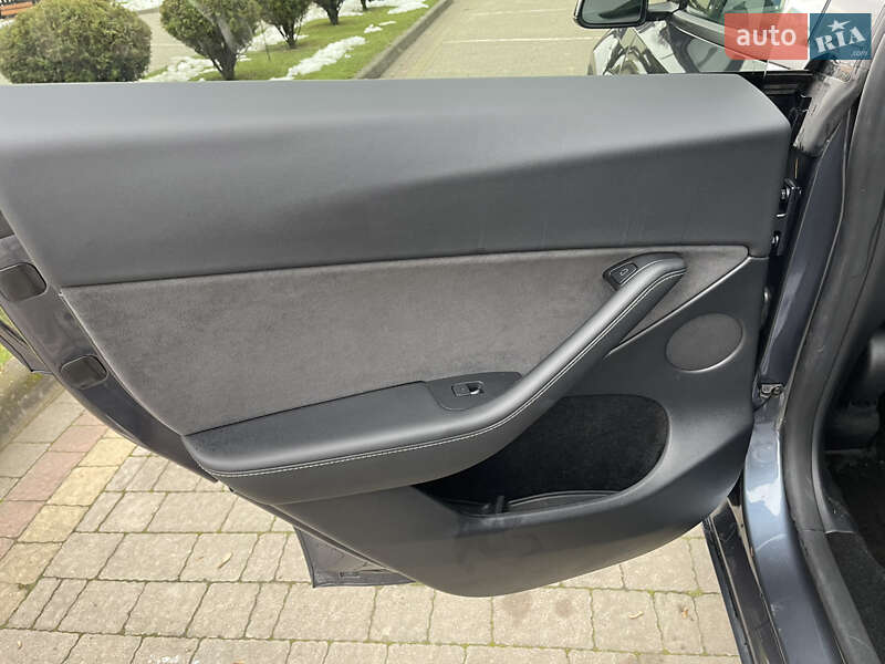 Позашляховик / Кросовер Tesla Model Y 2023 в Львові фото 22 Позашляховик / Кросовер Tesla Model Y 2023 в Львові