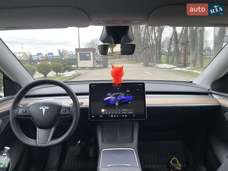 Позашляховик / Кросовер Tesla Model Y 2023 в Львові фото 26 Позашляховик / Кросовер Tesla Model Y 2023 в Львові