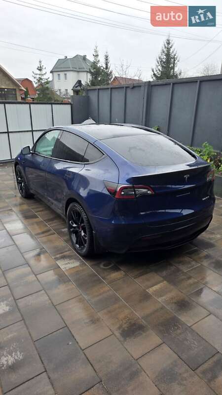Внедорожник / Кроссовер Tesla Model Y 2022 в Киеве