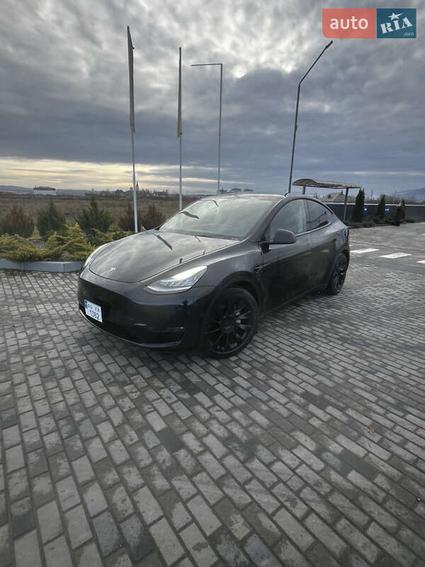 Tesla Model Y 2020