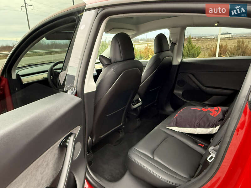 Внедорожник / Кроссовер Tesla Model Y 2020 в Хусте