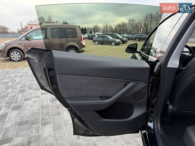 Позашляховик / Кросовер Tesla Model Y 2022 в Коломиї фото 18 Позашляховик / Кросовер Tesla Model Y 2022 в Коломиї