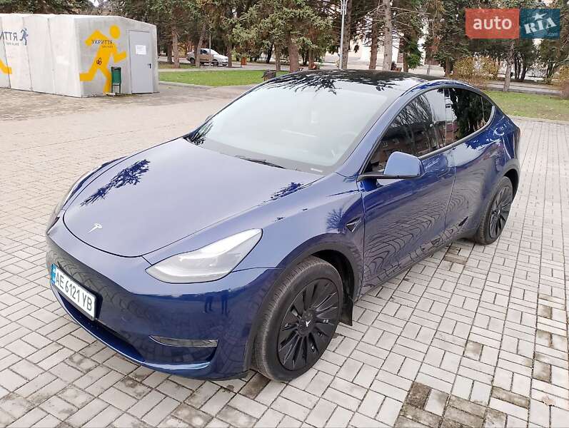 Позашляховик / Кросовер Tesla Model Y 2023 в Дніпрі