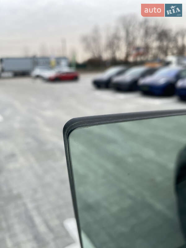 Внедорожник / Кроссовер Tesla Model Y 2025 в Киеве
