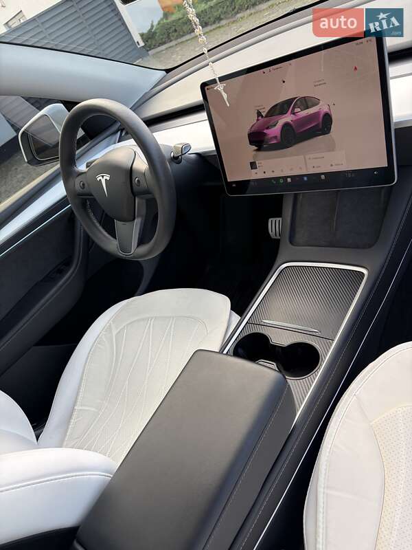 Внедорожник / Кроссовер Tesla Model Y 2023 в Ужгороде