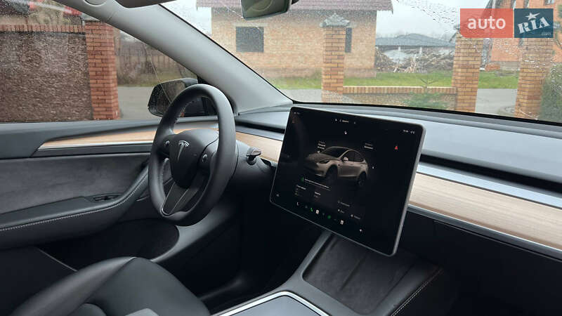Внедорожник / Кроссовер Tesla Model Y 2024 в Луцке