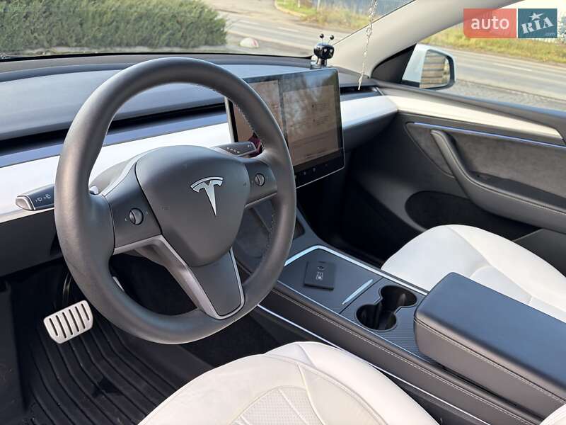 Внедорожник / Кроссовер Tesla Model Y 2023 в Ужгороде фото 15 Внедорожник / Кроссовер Tesla Model Y 2023 в Ужгороде