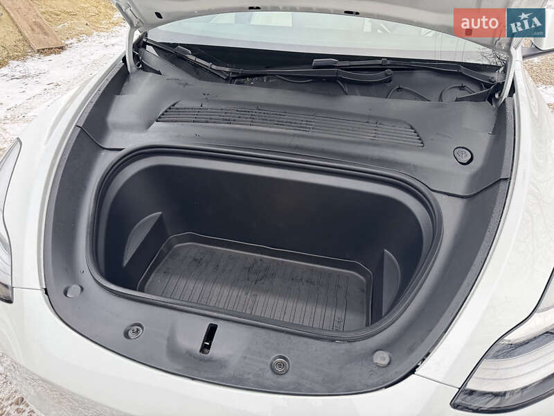 Внедорожник / Кроссовер Tesla Model Y 2021 в Коломые