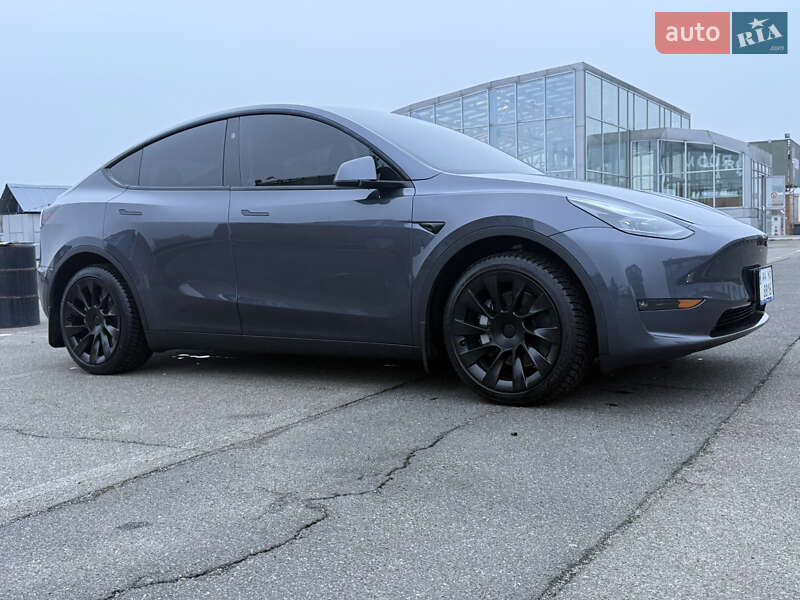 Позашляховик / Кросовер Tesla Model Y 2023 в Києві