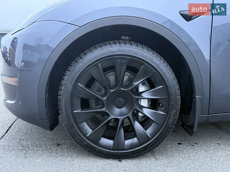 Позашляховик / Кросовер Tesla Model Y 2023 в Києві