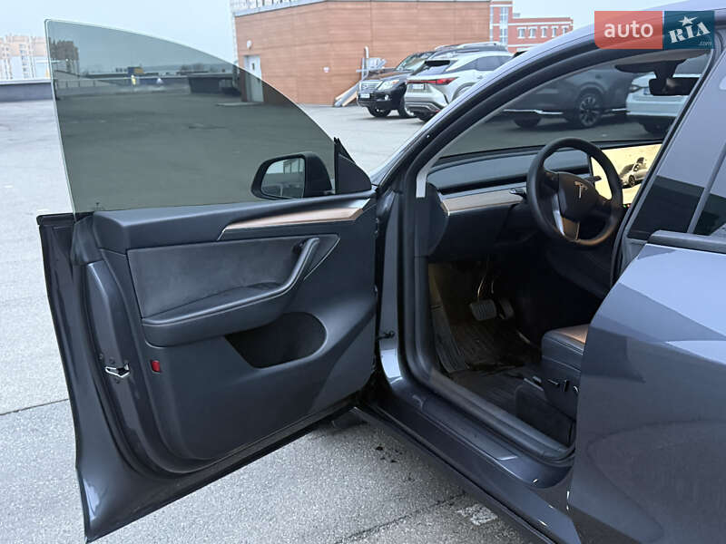 Позашляховик / Кросовер Tesla Model Y 2023 в Києві