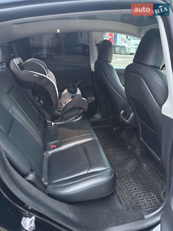 Внедорожник / Кроссовер Tesla Model Y 2022 в Луцке