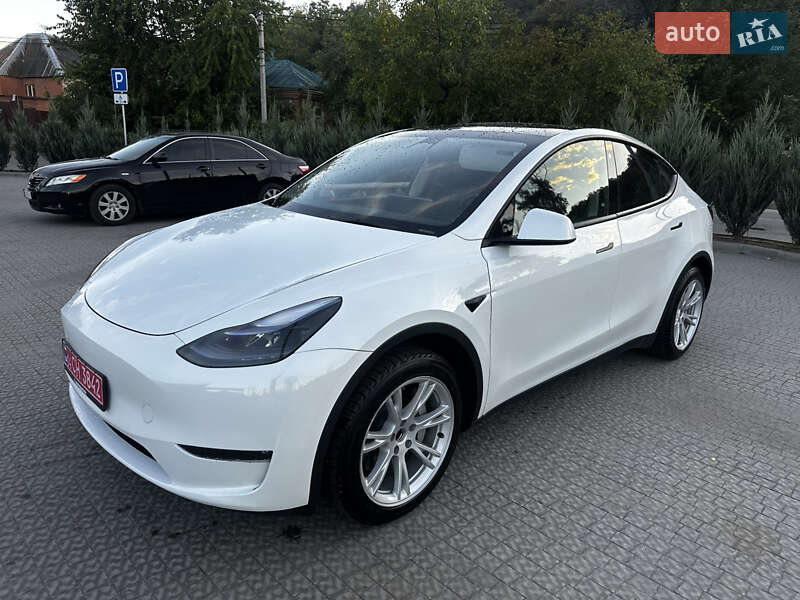 Позашляховик / Кросовер Tesla Model Y 2023 в Полтаві