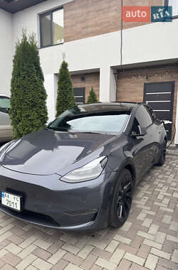 Позашляховик / Кросовер Tesla Model Y 2021 в Києві фото 4 Позашляховик / Кросовер Tesla Model Y 2021 в Києві