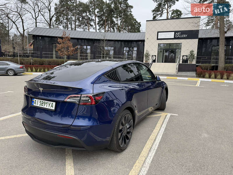 Внедорожник / Кроссовер Tesla Model Y 2023 в Киеве