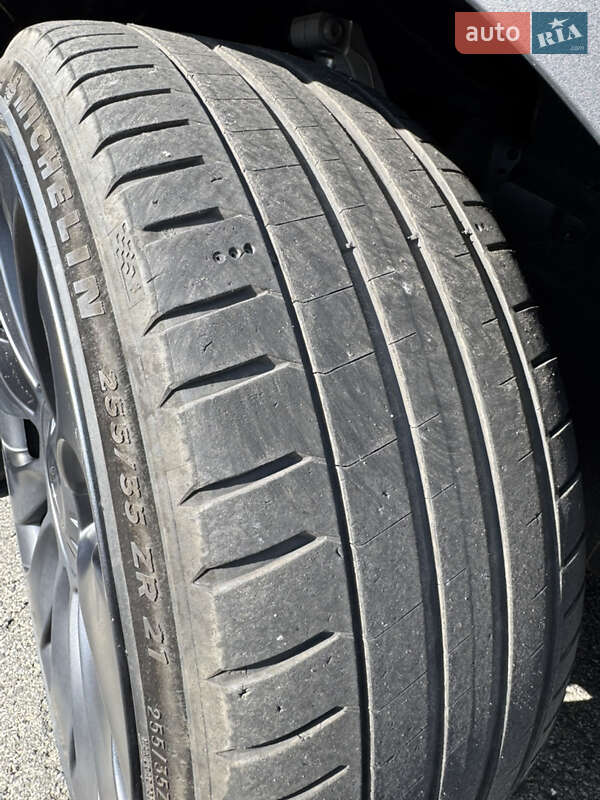 Внедорожник / Кроссовер Tesla Model Y 2023 в Киеве