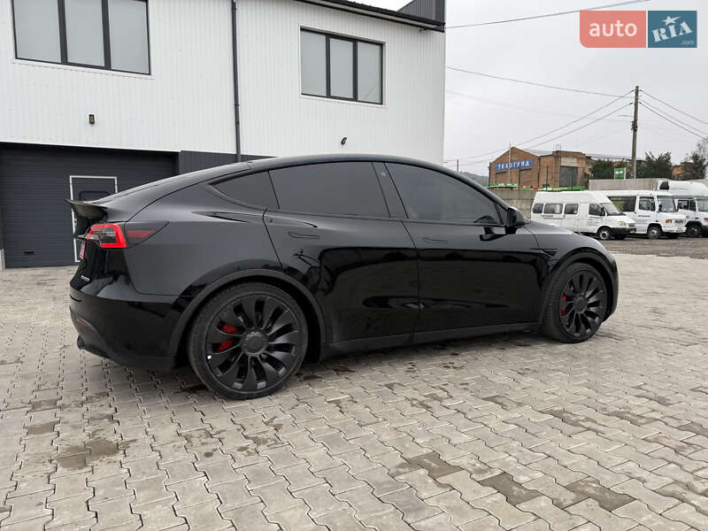 Внедорожник / Кроссовер Tesla Model Y 2021 в Виннице