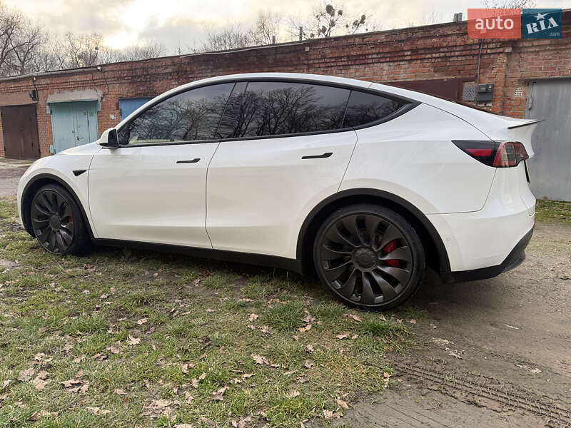 Внедорожник / Кроссовер Tesla Model Y 2022 в Сумах