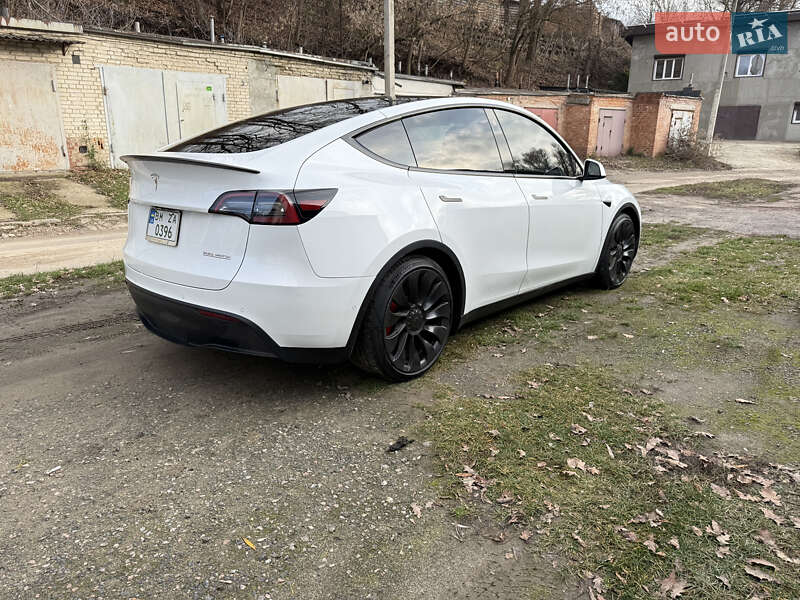 Внедорожник / Кроссовер Tesla Model Y 2022 в Сумах