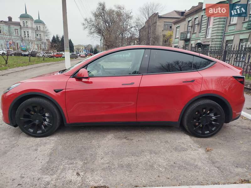 Позашляховик / Кросовер Tesla Model Y 2023 в Кам'янському