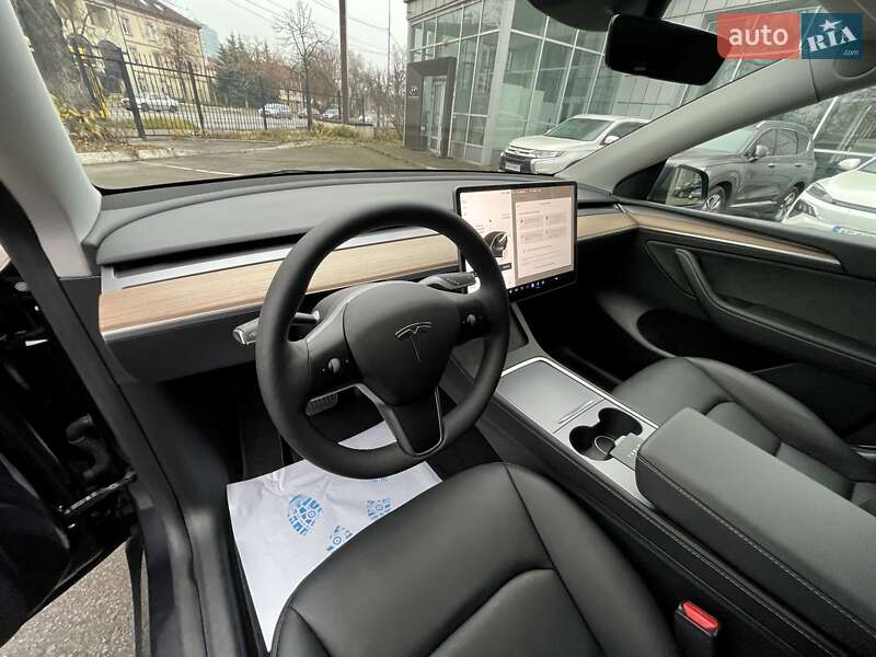 Внедорожник / Кроссовер Tesla Model Y 2024 в Киеве фото 16 Внедорожник / Кроссовер Tesla Model Y 2024 в Киеве