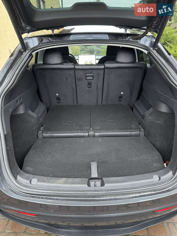 Внедорожник / Кроссовер Tesla Model Y 2021 в Киеве