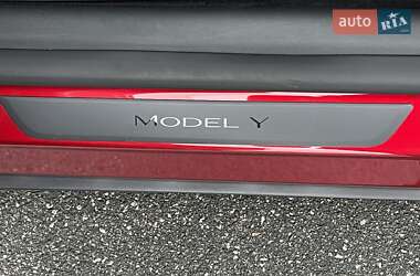 Позашляховик / Кросовер Tesla Model Y 2024 в Києві фото 22 Позашляховик / Кросовер Tesla Model Y 2024 в Києві
