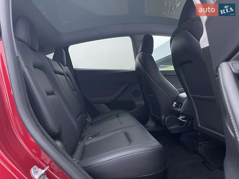 Внедорожник / Кроссовер Tesla Model Y 2024 в Киеве фото 36 Внедорожник / Кроссовер Tesla Model Y 2024 в Киеве