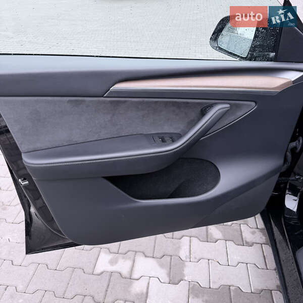 Внедорожник / Кроссовер Tesla Model Y 2023 в Львове фото 26 Внедорожник / Кроссовер Tesla Model Y 2023 в Львове