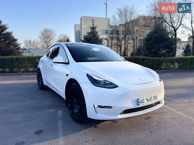 Tesla Model Y 2022
