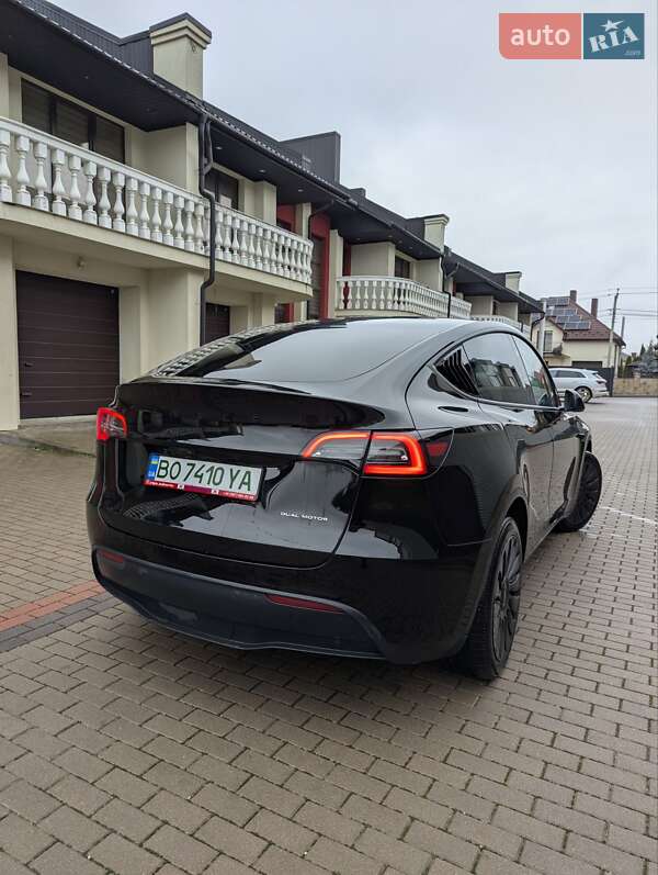 Внедорожник / Кроссовер Tesla Model Y 2024 в Тернополе