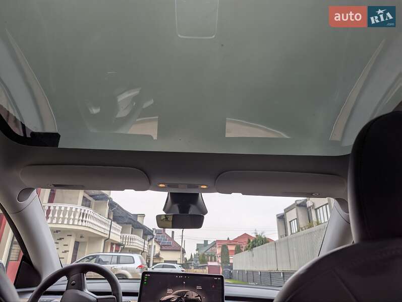 Внедорожник / Кроссовер Tesla Model Y 2024 в Тернополе